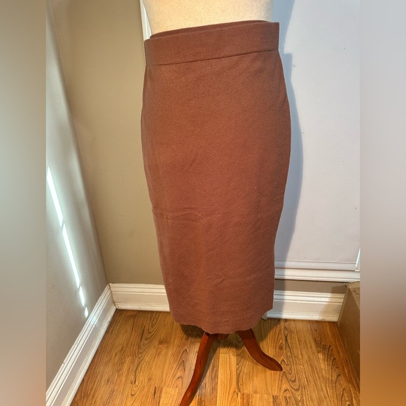 NWT Bobeau Midi skirt Light brown stretch knit
sz L - Picture 4 of 9